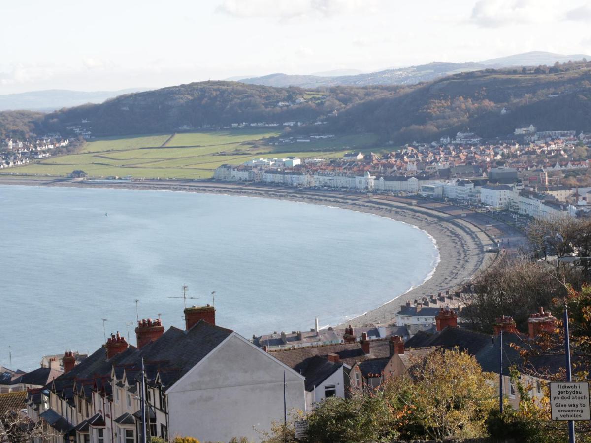 Apartmán Llys Madoc, First Floor Flat Penmaen-mawr Exteriér fotografie