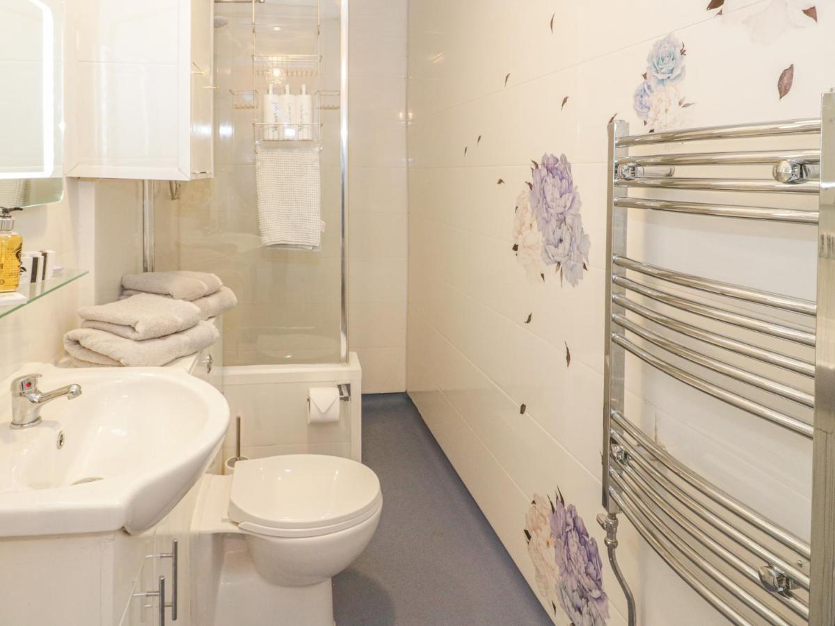 Apartmán Llys Madoc, First Floor Flat Penmaen-mawr Exteriér fotografie